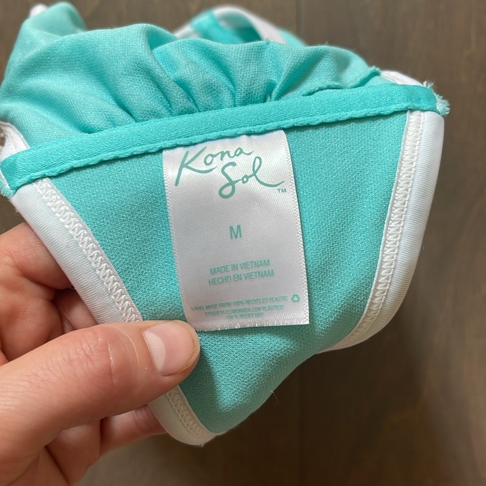 New Women Swim Top Size M - Picture 5 of 6